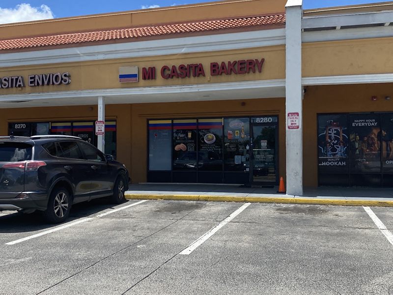 Mi Casita Bakery exterior